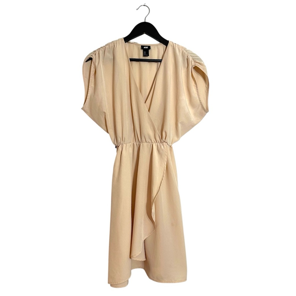 H&M Nude Beige Faux Wrap Dress V-Neck Fit & Flare Size 6 Neutral Minimalist